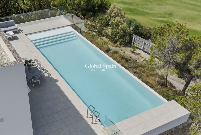 Wederverkoop - VILLA -
ORIHUELA - LAS COLINAS GOLF RESORT