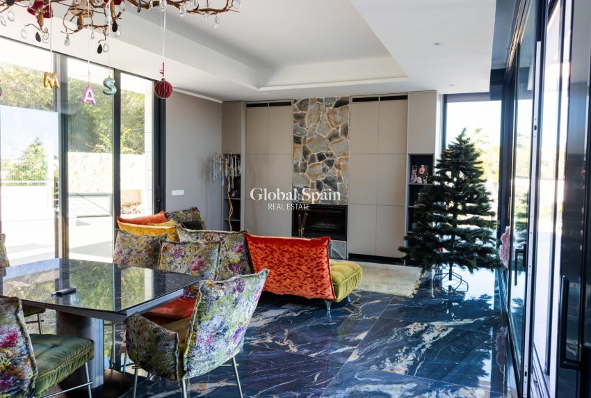 Wederverkoop - VILLA -
ORIHUELA - LAS COLINAS GOLF RESORT