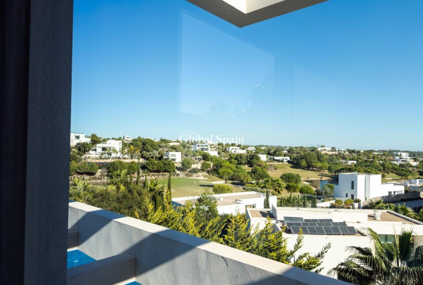 Wederverkoop - VILLA -
ORIHUELA - LAS COLINAS GOLF RESORT
