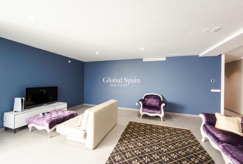 Wederverkoop - VILLA -
ORIHUELA - LAS COLINAS GOLF RESORT