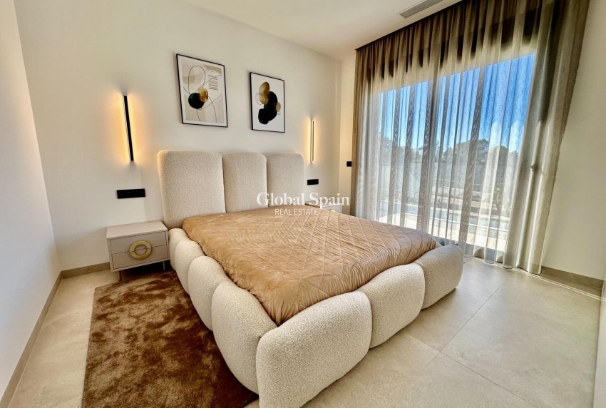 Wederverkoop - VILLA -
ORIHUELA - LAS COLINAS GOLF RESORT