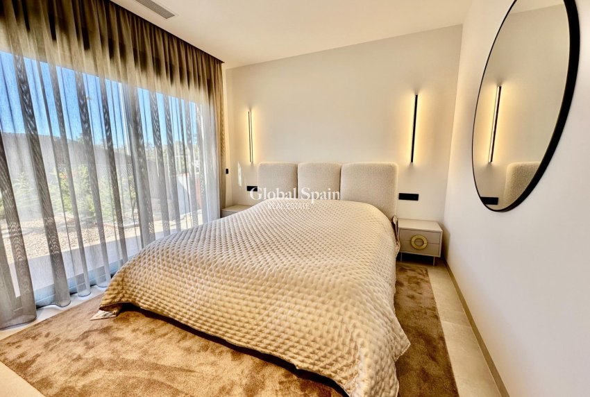 Wederverkoop - VILLA -
ORIHUELA - LAS COLINAS GOLF RESORT