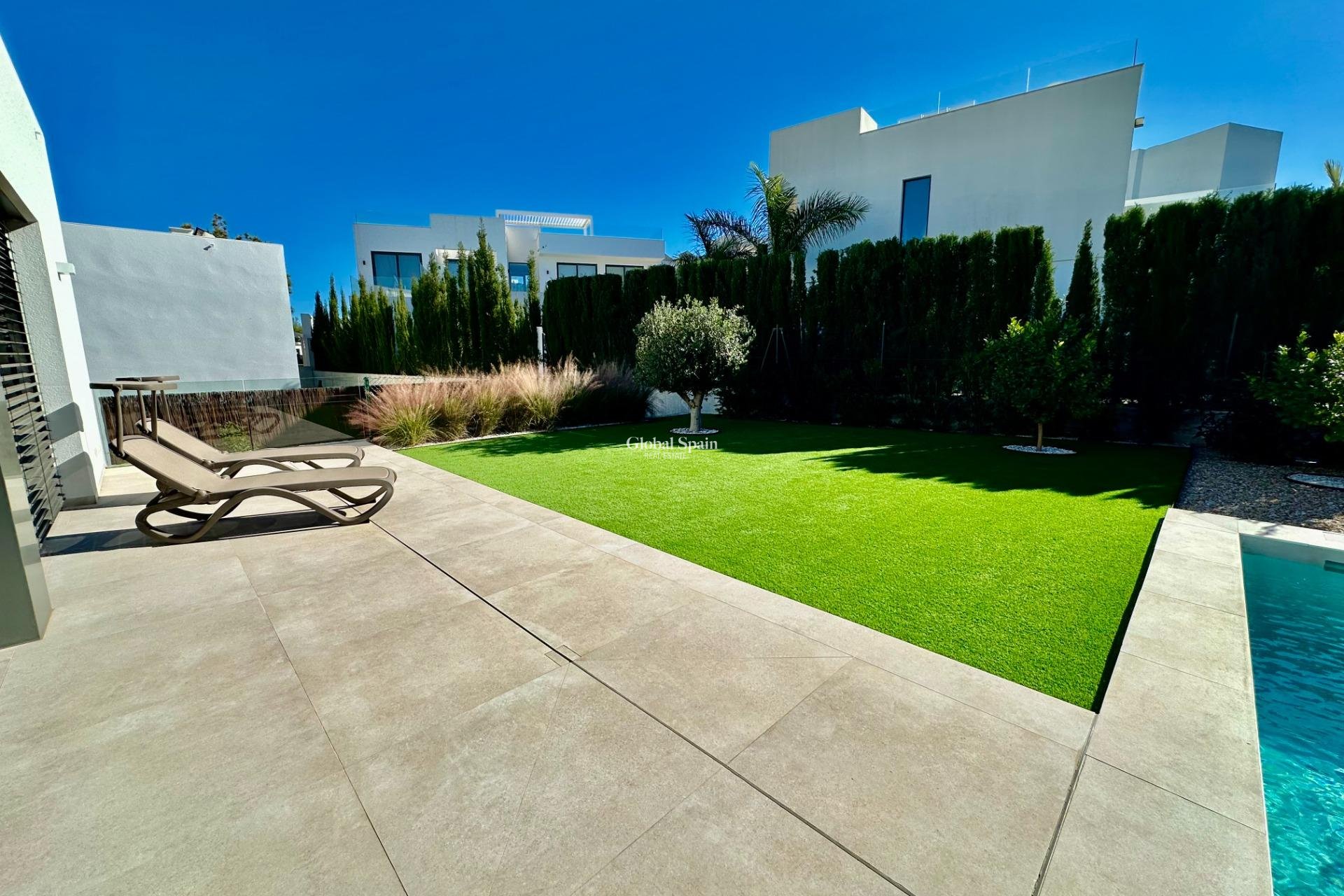 Wederverkoop - VILLA -
ORIHUELA - LAS COLINAS GOLF RESORT