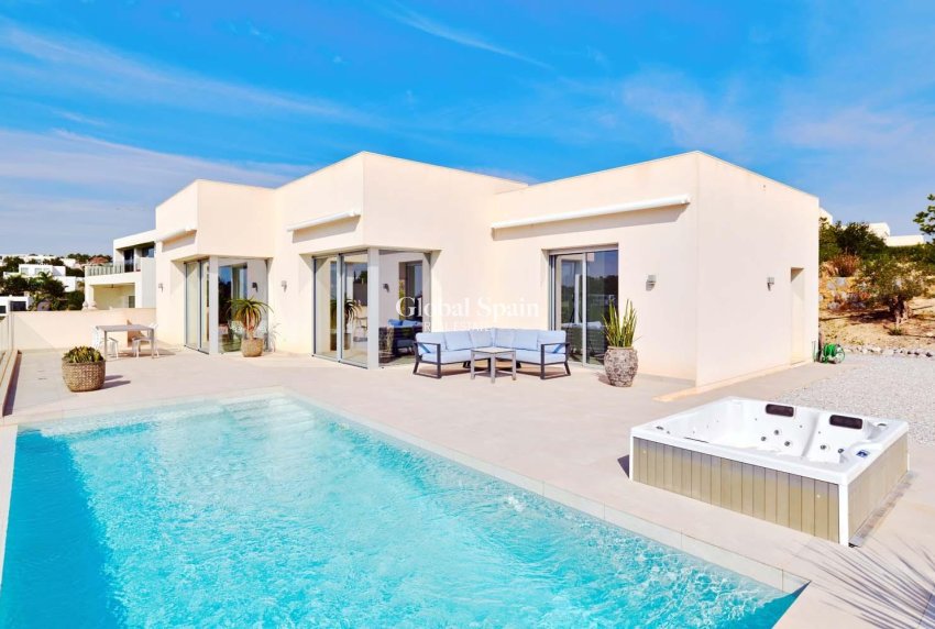 Wederverkoop - VILLA -
ORIHUELA - LAS COLINAS GOLF RESORT