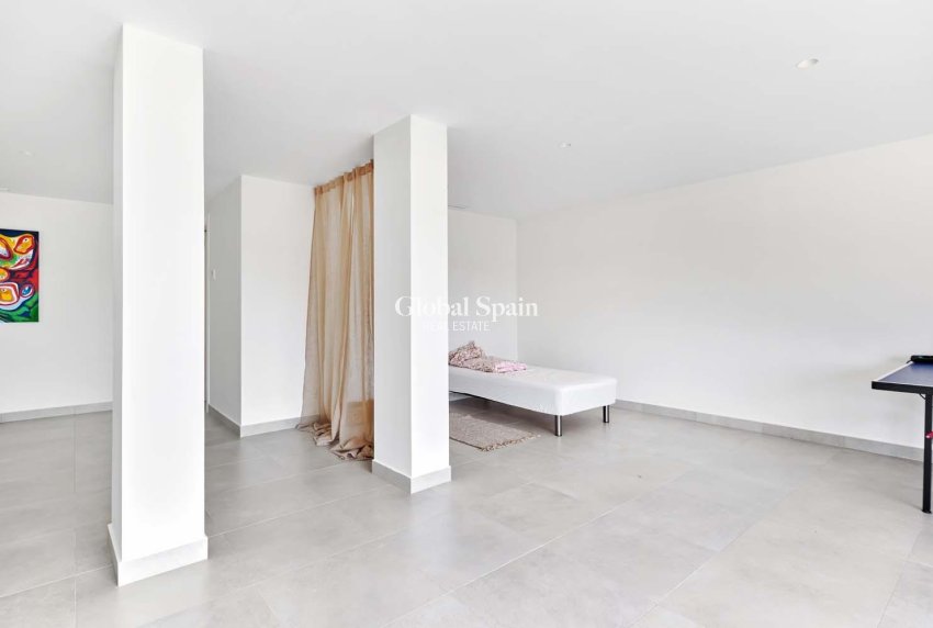 Wederverkoop - VILLA -
ORIHUELA - LAS COLINAS GOLF RESORT