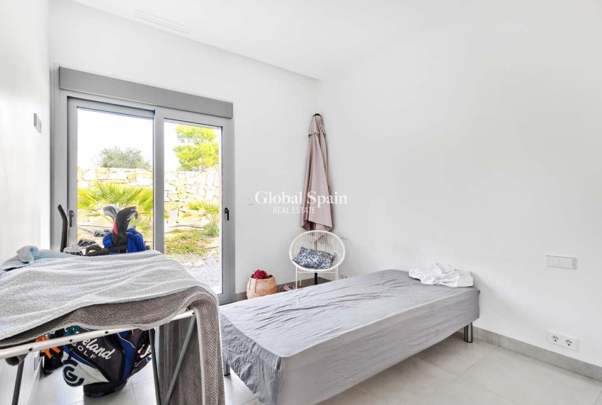 Wederverkoop - VILLA -
ORIHUELA - LAS COLINAS GOLF RESORT