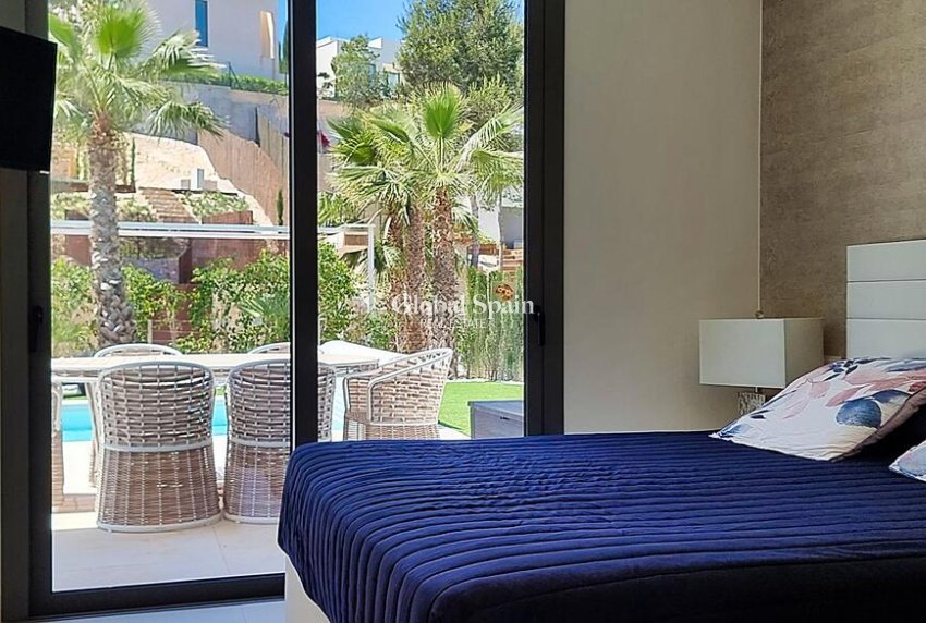 Wederverkoop - VILLA -
ORIHUELA - LAS COLINAS GOLF RESORT
