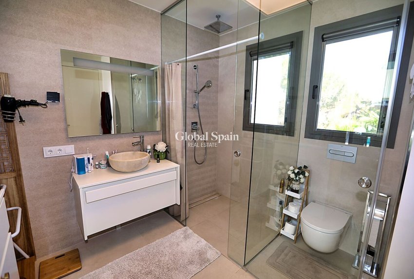 Wederverkoop - VILLA -
ORIHUELA - LAS COLINAS GOLF RESORT