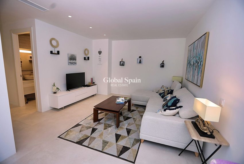 Wederverkoop - VILLA -
ORIHUELA - LAS COLINAS GOLF RESORT