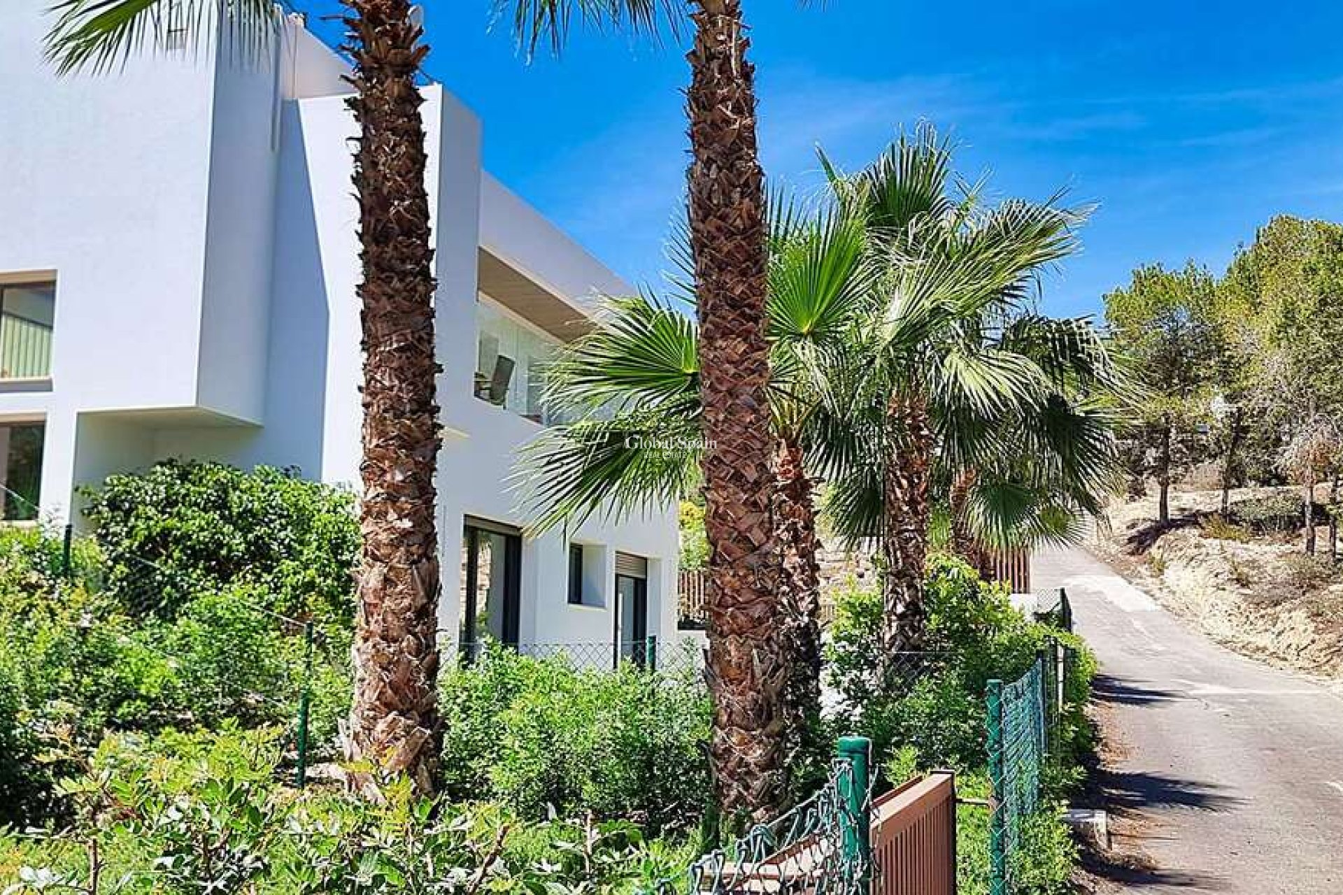 Wederverkoop - VILLA -
ORIHUELA - LAS COLINAS GOLF RESORT