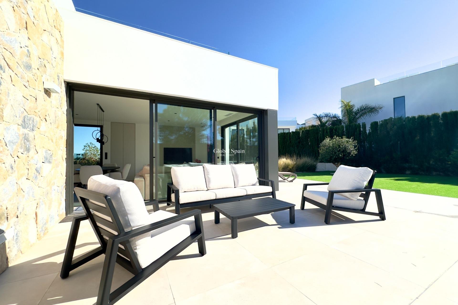 Wederverkoop - VILLA -
ORIHUELA - Las Colinas Golf