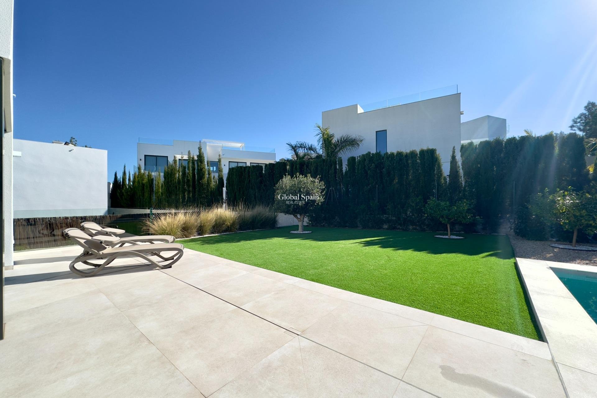 Wederverkoop - VILLA -
ORIHUELA - Las Colinas Golf