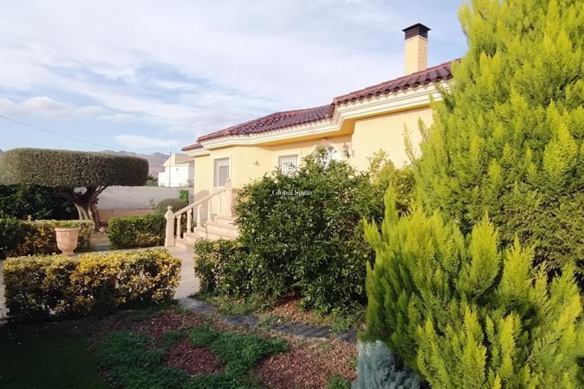 Wederverkoop - VILLA -
ORIHUELA - LOS DESEMPARADOS