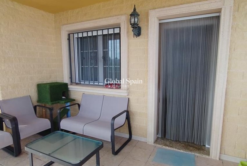 Wederverkoop - VILLA -
ORIHUELA - LOS DESEMPARADOS