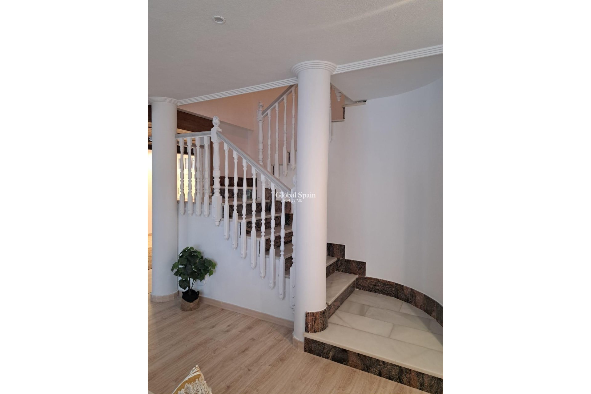 Wederverkoop - VILLA -
ORIHUELA - Los Huertos