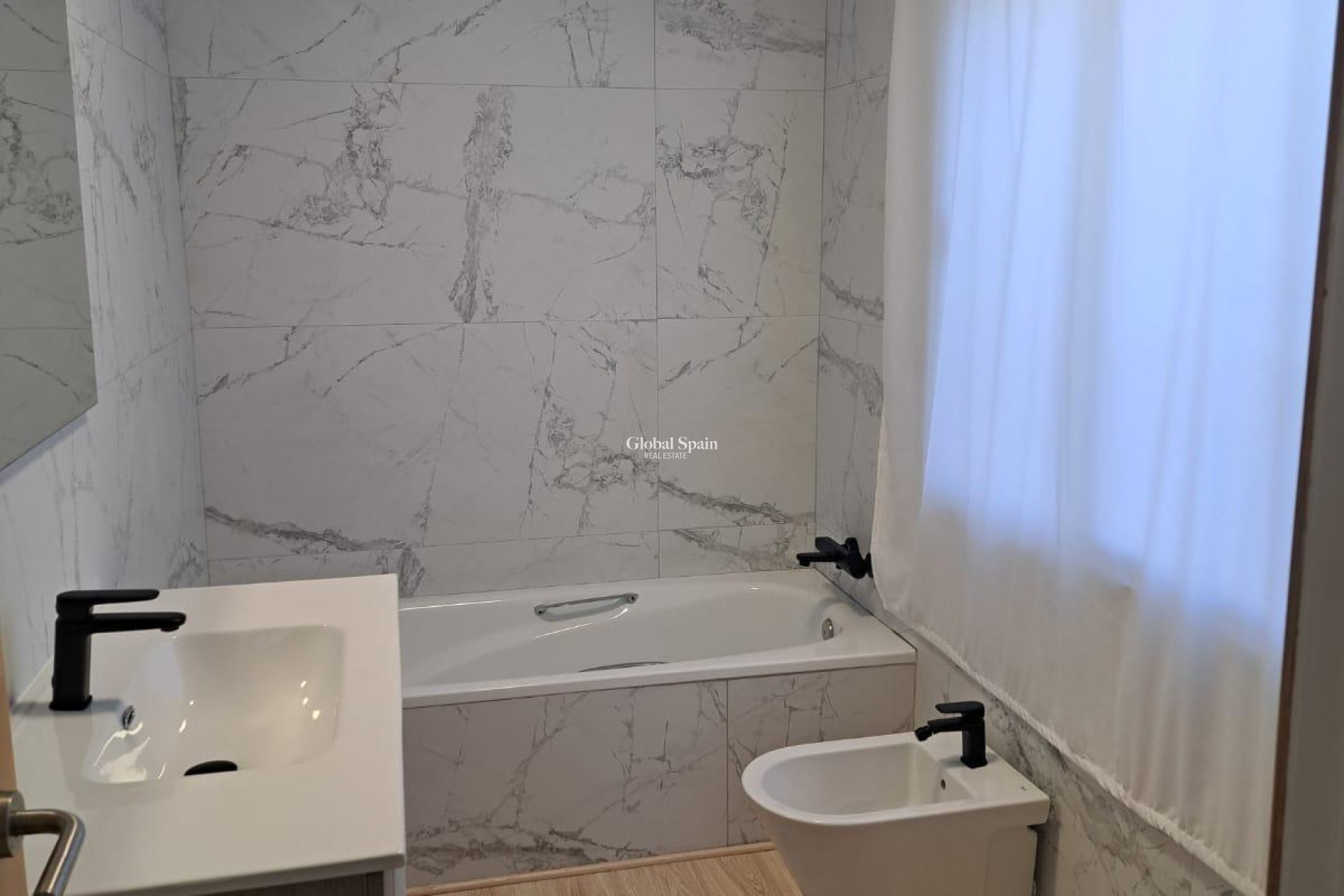 Wederverkoop - VILLA -
ORIHUELA - Los Huertos