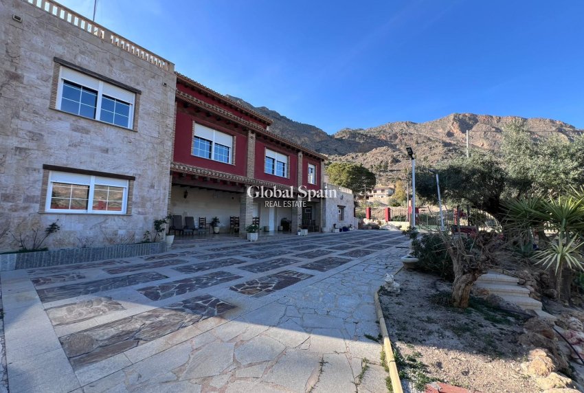 Wederverkoop - VILLA -
ORIHUELA - Raiguero De Bonanza