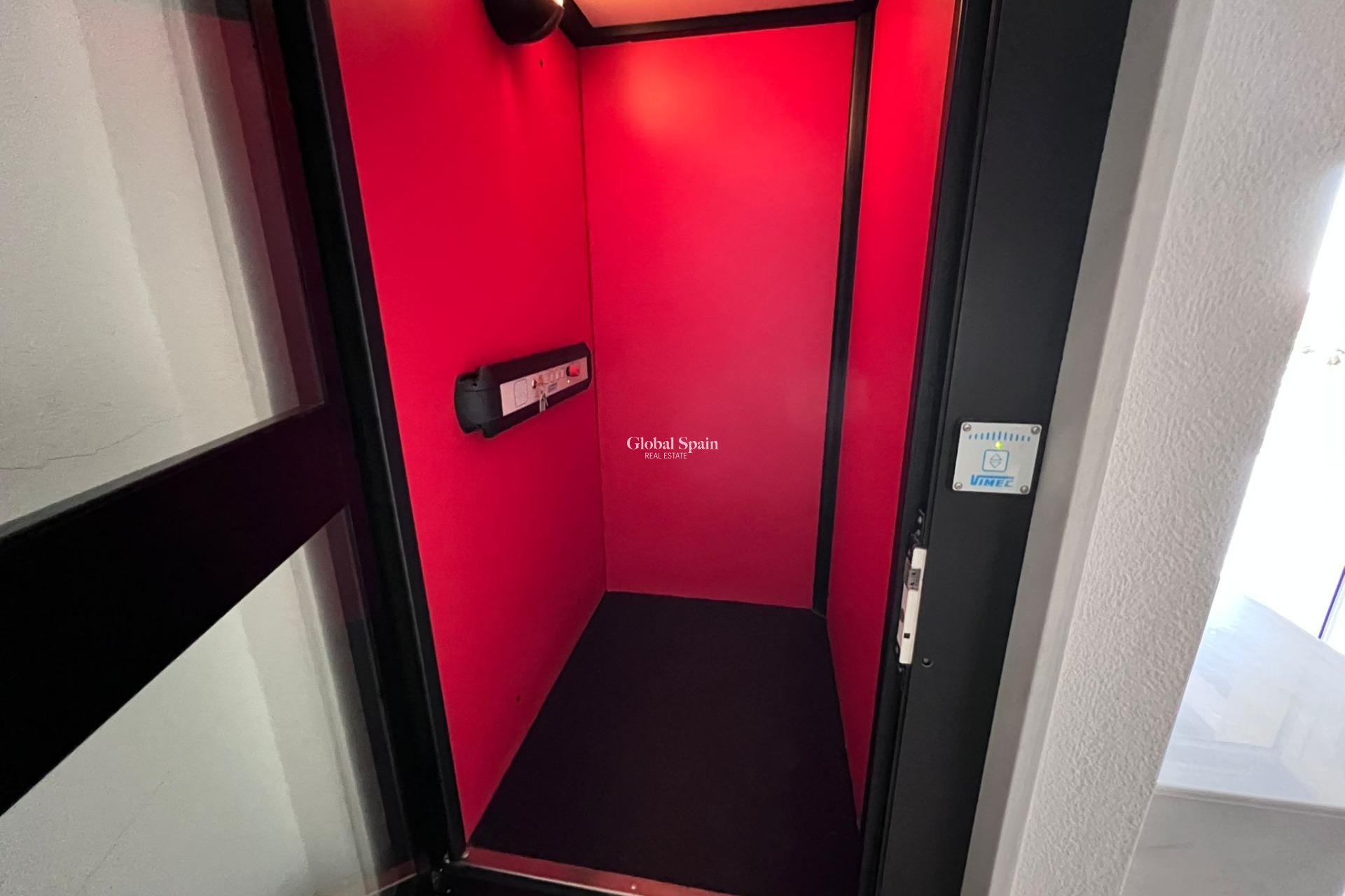 Wederverkoop - VILLA -
ORIHUELA - Raiguero De Bonanza