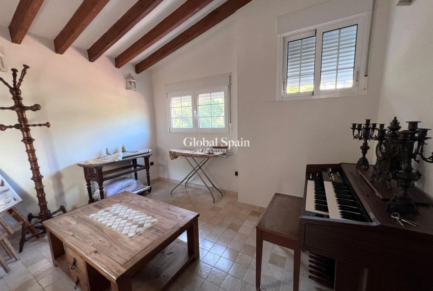 Wederverkoop - VILLA -
ORIHUELA - Raiguero De Bonanza