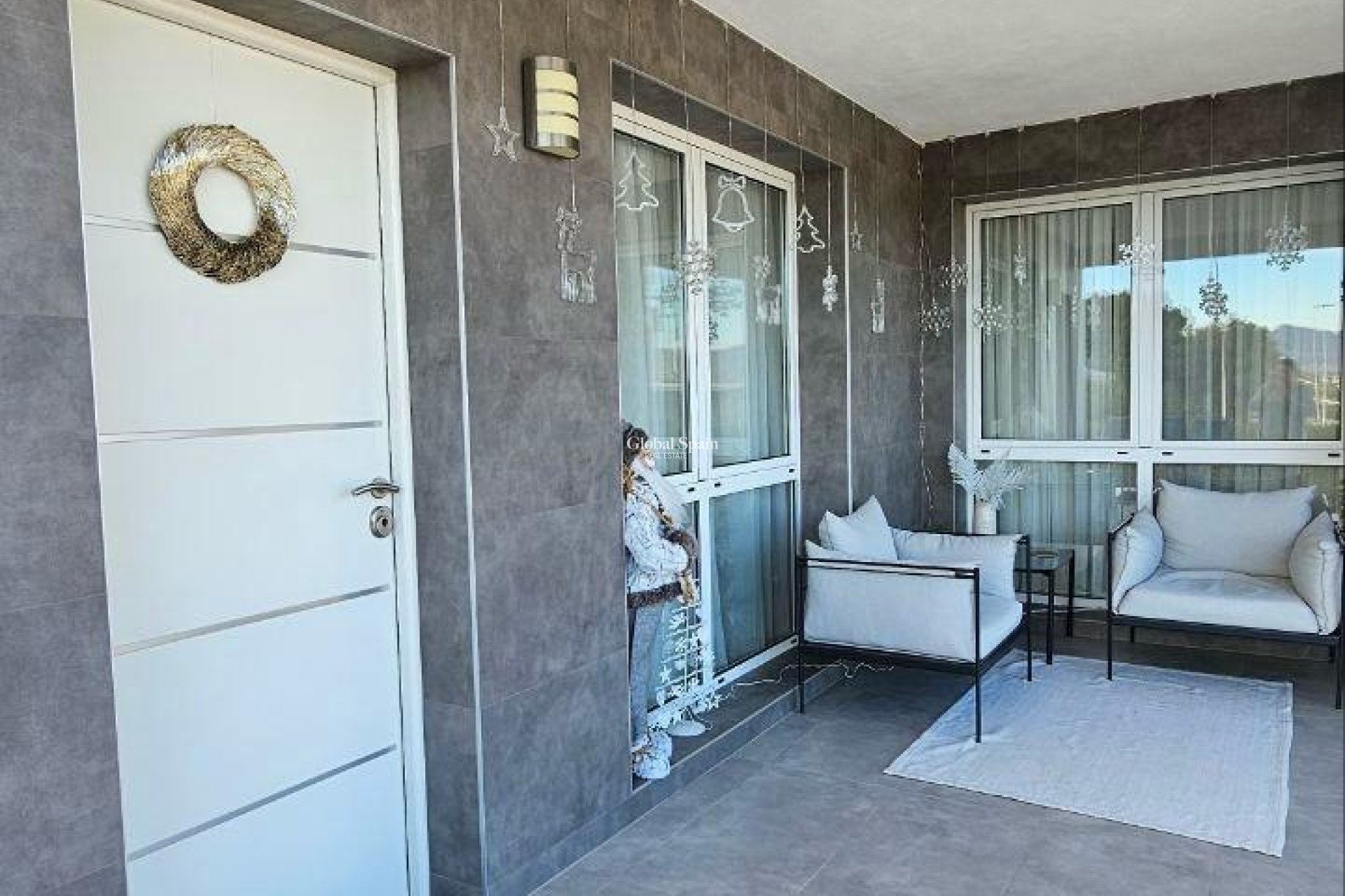 Wederverkoop - VILLA -
ORIHUELA - Urb. Montepinar