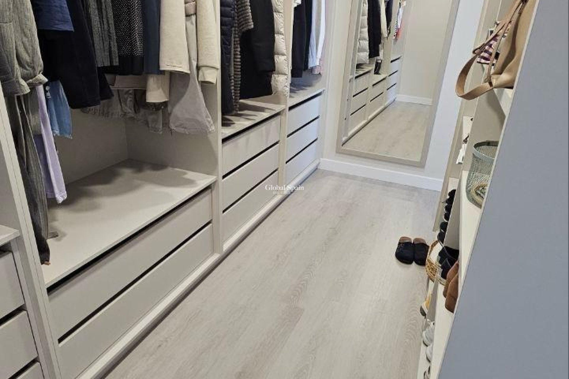 Wederverkoop - VILLA -
ORIHUELA - Urb. Montepinar