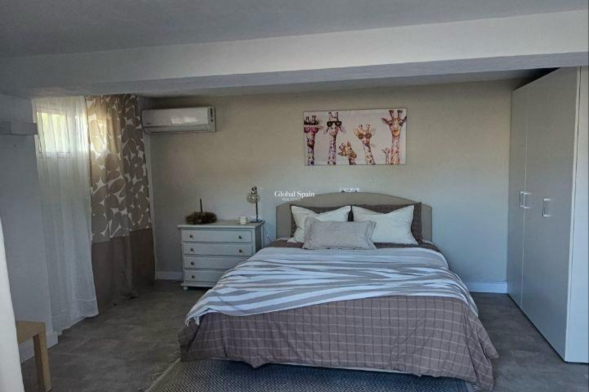 Wederverkoop - VILLA -
ORIHUELA - Urb. Montepinar