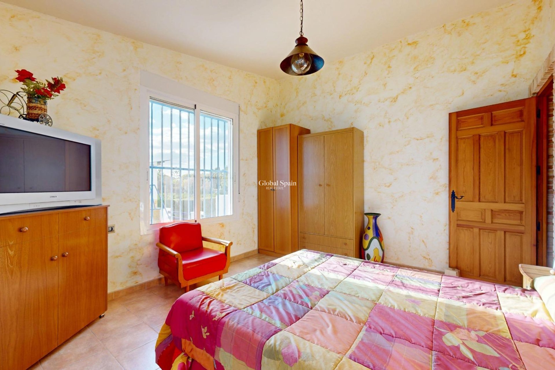 Wederverkoop - VILLA -
ORIHUELA