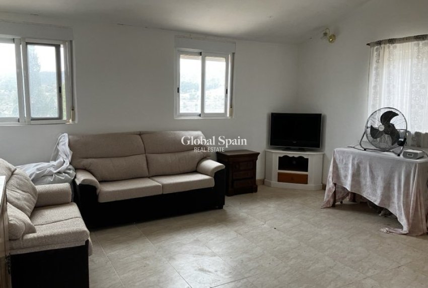 Wederverkoop - VILLA -
ORXETA - Costa Blanca