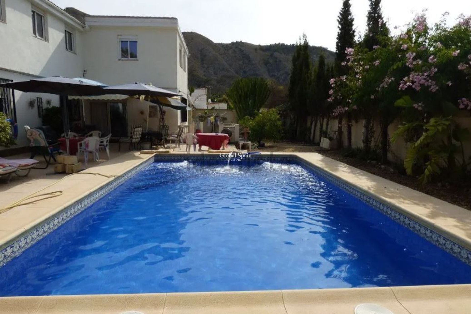 Wederverkoop - VILLA -
ORXETA - Costa Blanca