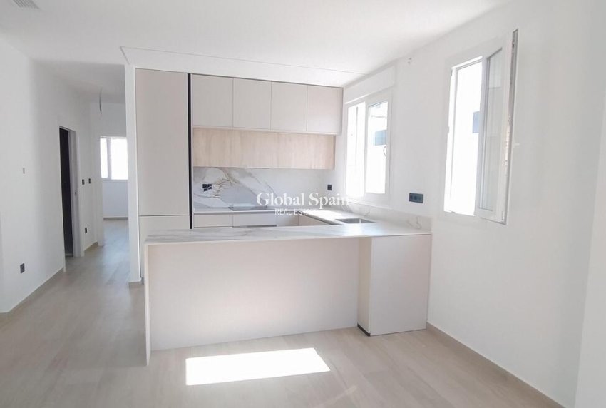 Wederverkoop - Villa Penthouse -
TORREVIEJA - Aguas Nuevas