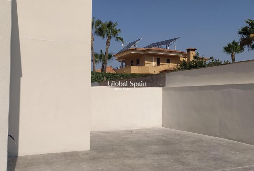 Wederverkoop - Villa Penthouse -
TORREVIEJA - Aguas Nuevas