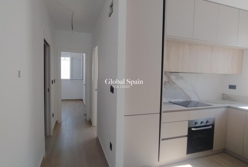 Wederverkoop - Villa Penthouse -
TORREVIEJA - Aguas Nuevas