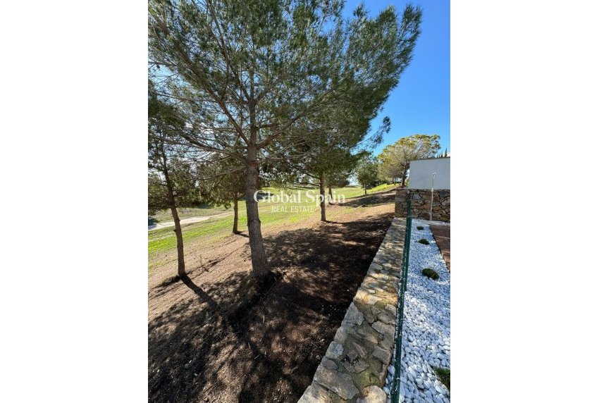 Wederverkoop - VILLA -
PERALEJA GOLF - Inland