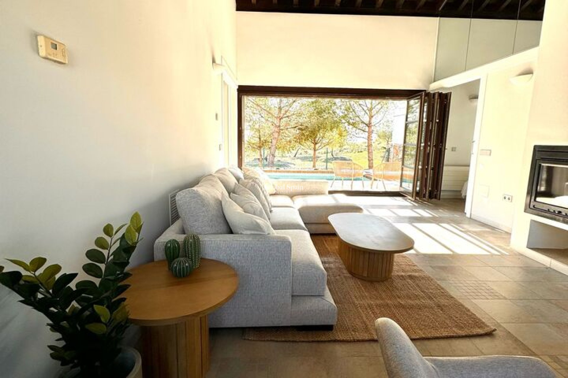 Wederverkoop - VILLA -
PERALEJA GOLF - Inland