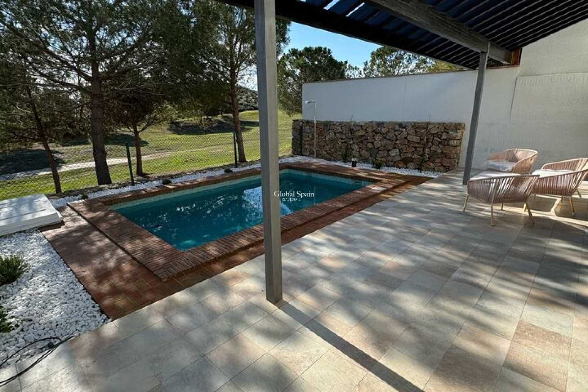 Wederverkoop - VILLA -
PERALEJA GOLF - Inland