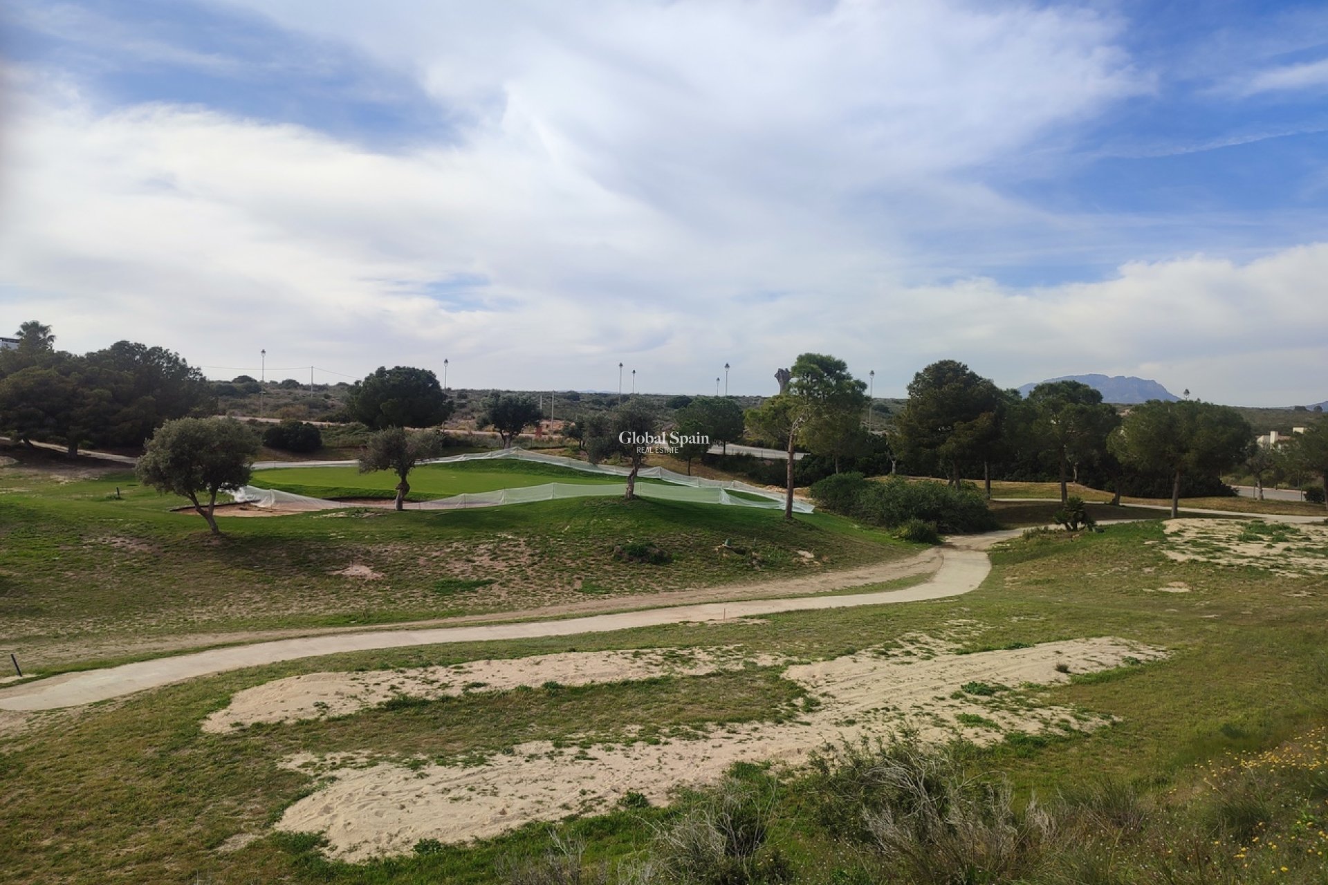 Wederverkoop - VILLA -
PERALEJA GOLF - Inland