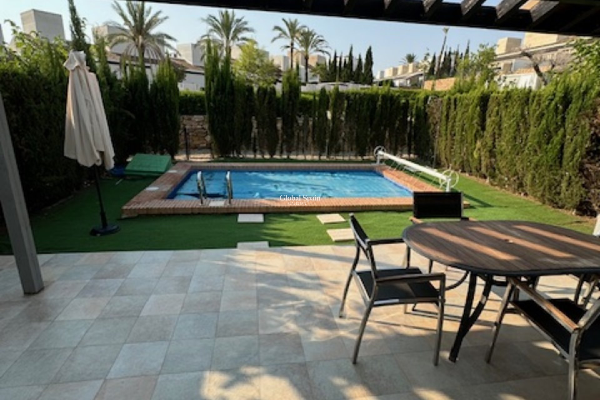 Wederverkoop - VILLA -
PERALEJA GOLF - Inland