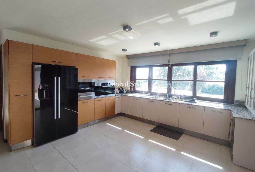 Wederverkoop - VILLA -
PERALEJA GOLF - Inland