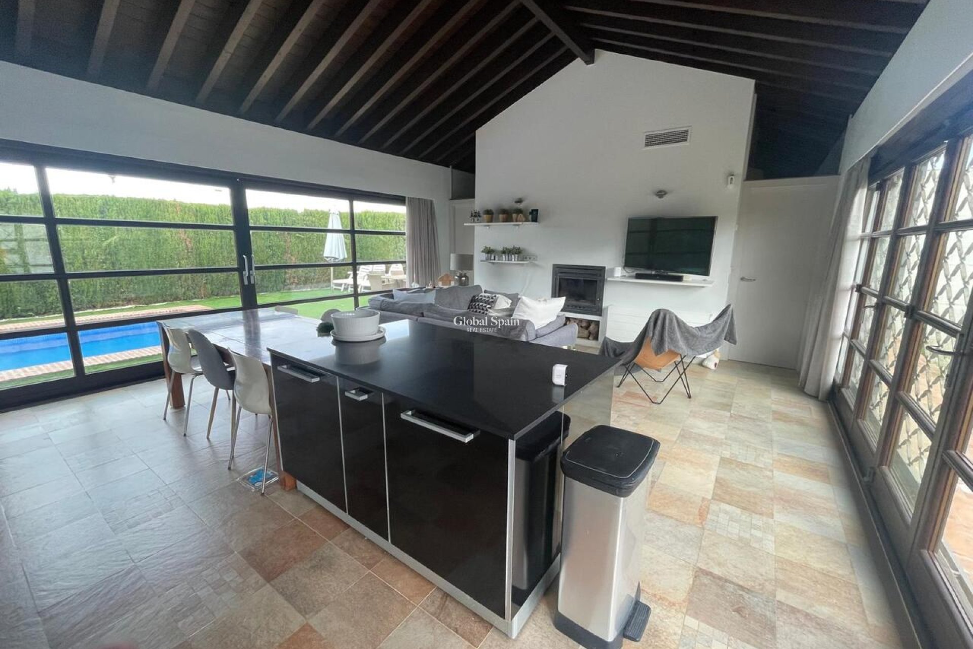 Wederverkoop - VILLA -
PERALEJA GOLF - Inland