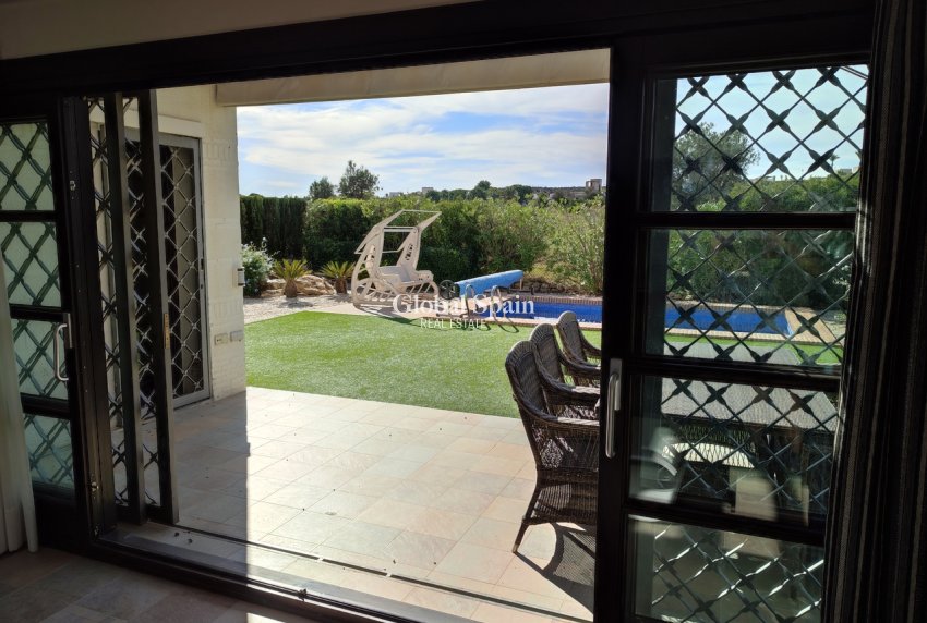 Wederverkoop - VILLA -
PERALEJA GOLF - Inland