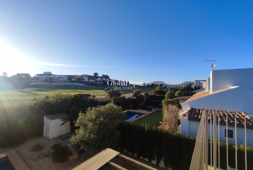 Wederverkoop - VILLA -
PERALEJA GOLF - Inland
