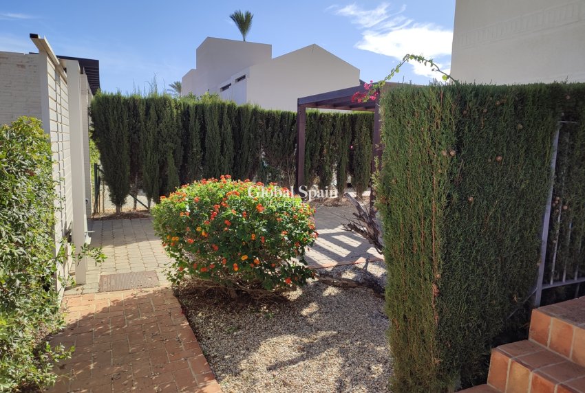 Wederverkoop - VILLA -
PERALEJA GOLF - Inland