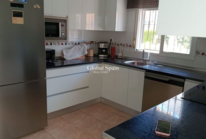 Wederverkoop - VILLA -
PILAR DE LA HORADADA - Costa Blanca