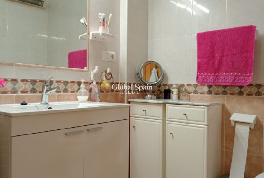 Wederverkoop - VILLA -
PILAR DE LA HORADADA - Costa Blanca