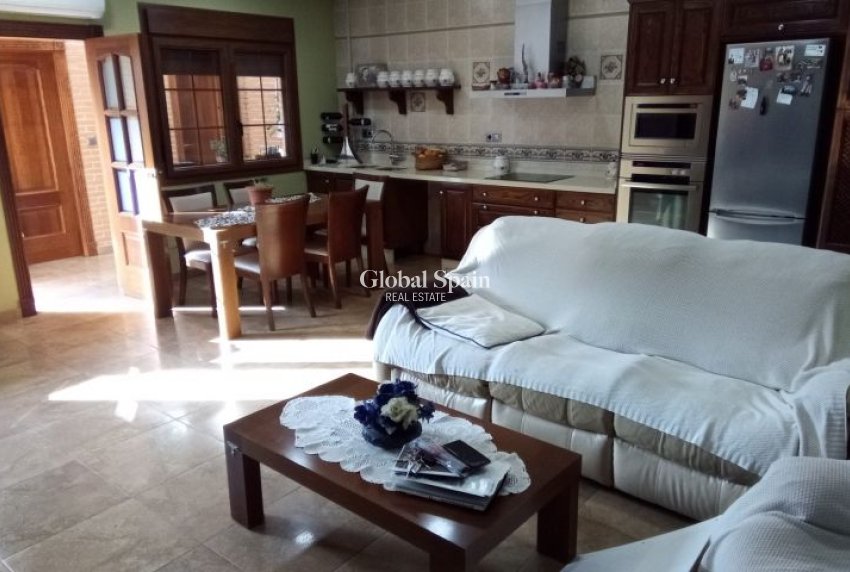 Wederverkoop - VILLA -
PILAR DE LA HORADADA - Costa Blanca