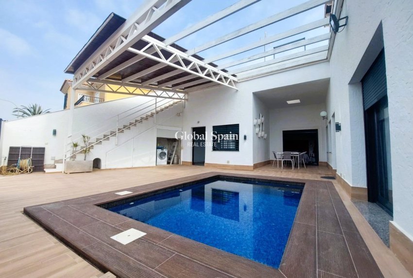 Wederverkoop - VILLA -
PILAR DE LA HORADADA - Costa Blanca