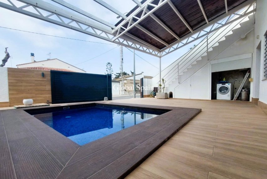 Wederverkoop - VILLA -
PILAR DE LA HORADADA - Costa Blanca