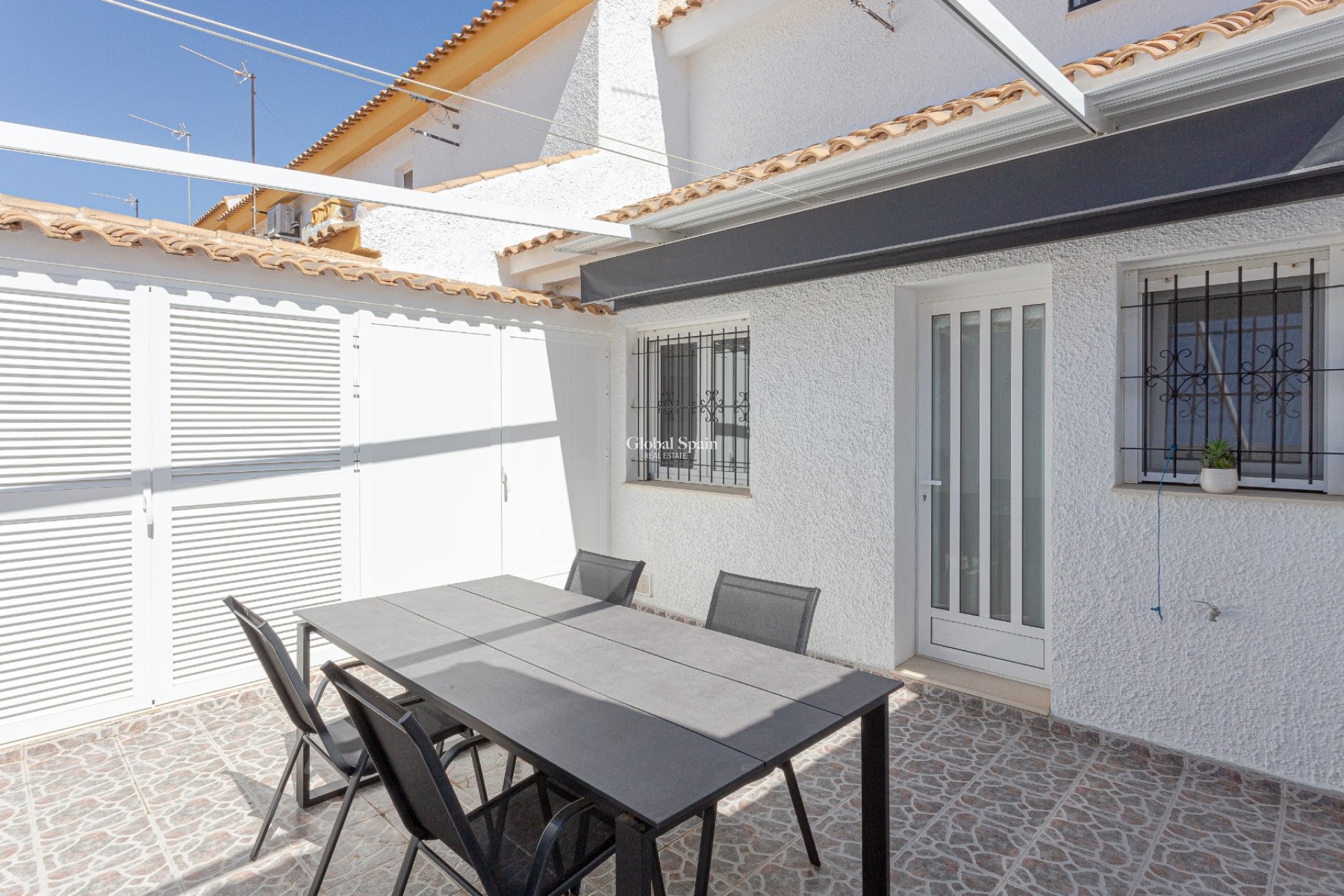 Wederverkoop - VILLA -
PILAR DE LA HORADADA - Costa Blanca