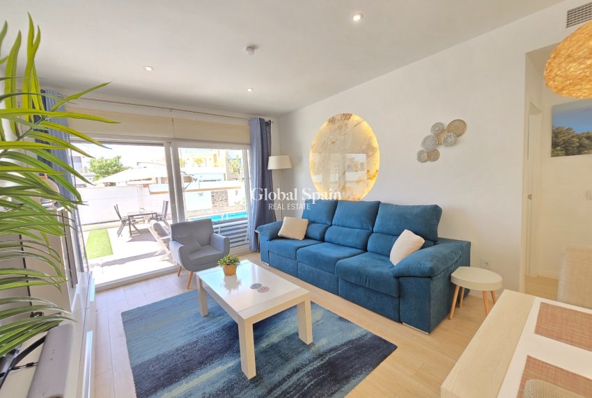 Wederverkoop - VILLA -
PILAR DE LA HORADADA - Costa Blanca