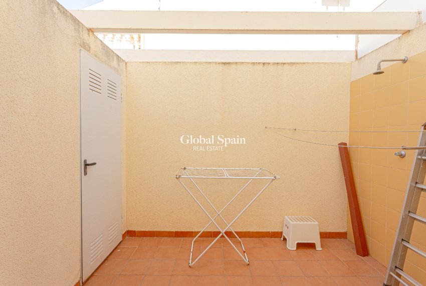Wederverkoop - VILLA -
PILAR DE LA HORADADA - Costa Blanca